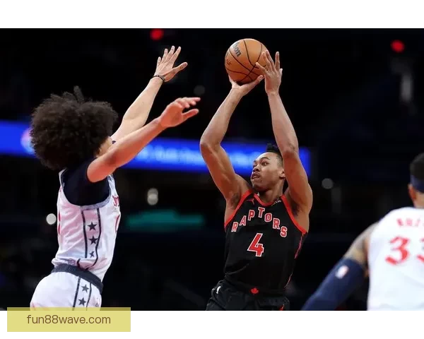 富尔茨迎来猛龙生涯首秀 接巴恩斯精准助攻轻松命中首球 富尔茨迎来猛龙生涯首秀 接巴恩斯精准助攻轻松命中首球